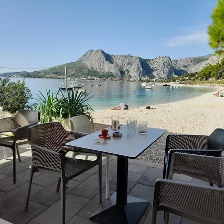 Apartment Dunja Omis